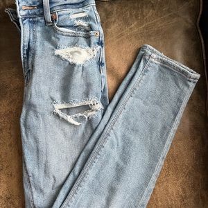 AE straight leg distressed